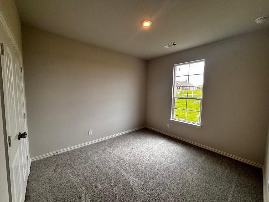 140 Hillview Trail Decatur, TX 76234 - Photo 5 of 16