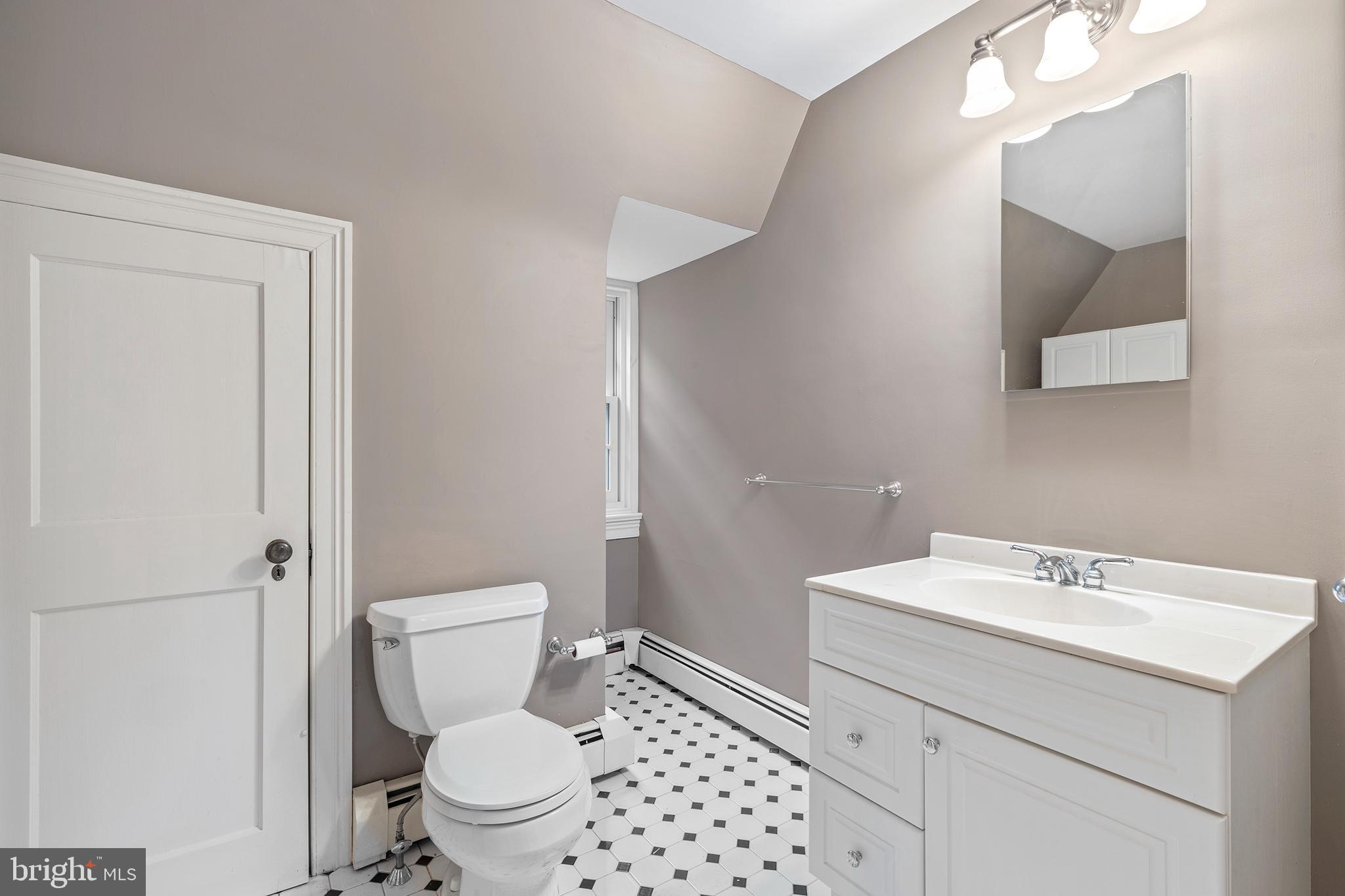 386 Penn Road Wynnewood, PA 19096 - Photo 17 of 53