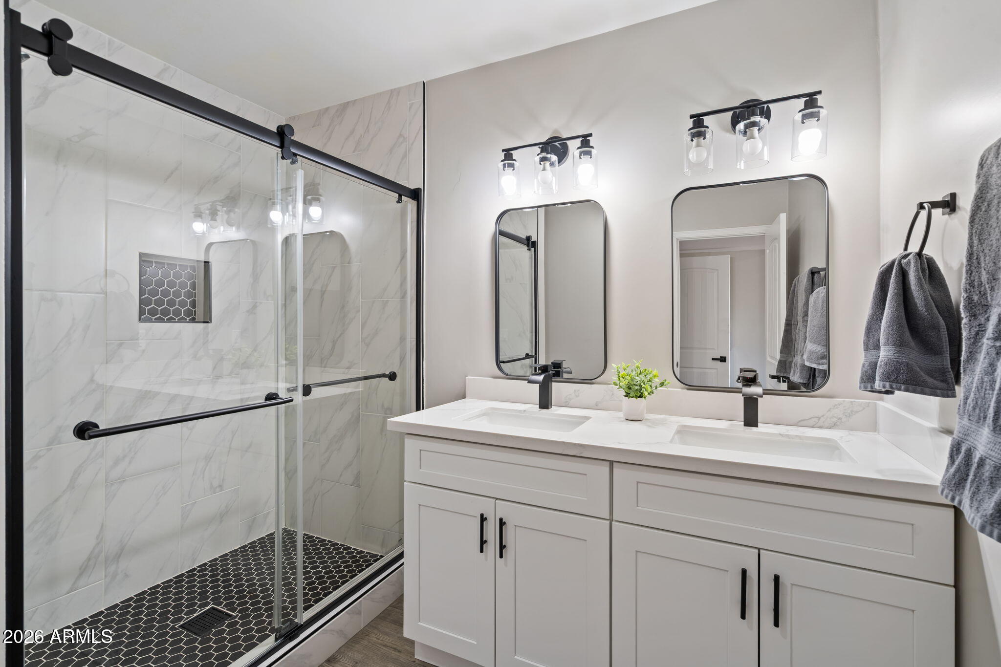 211 East Campo Desierto Road Tempe, AZ 85288 - Photo 16 of 26