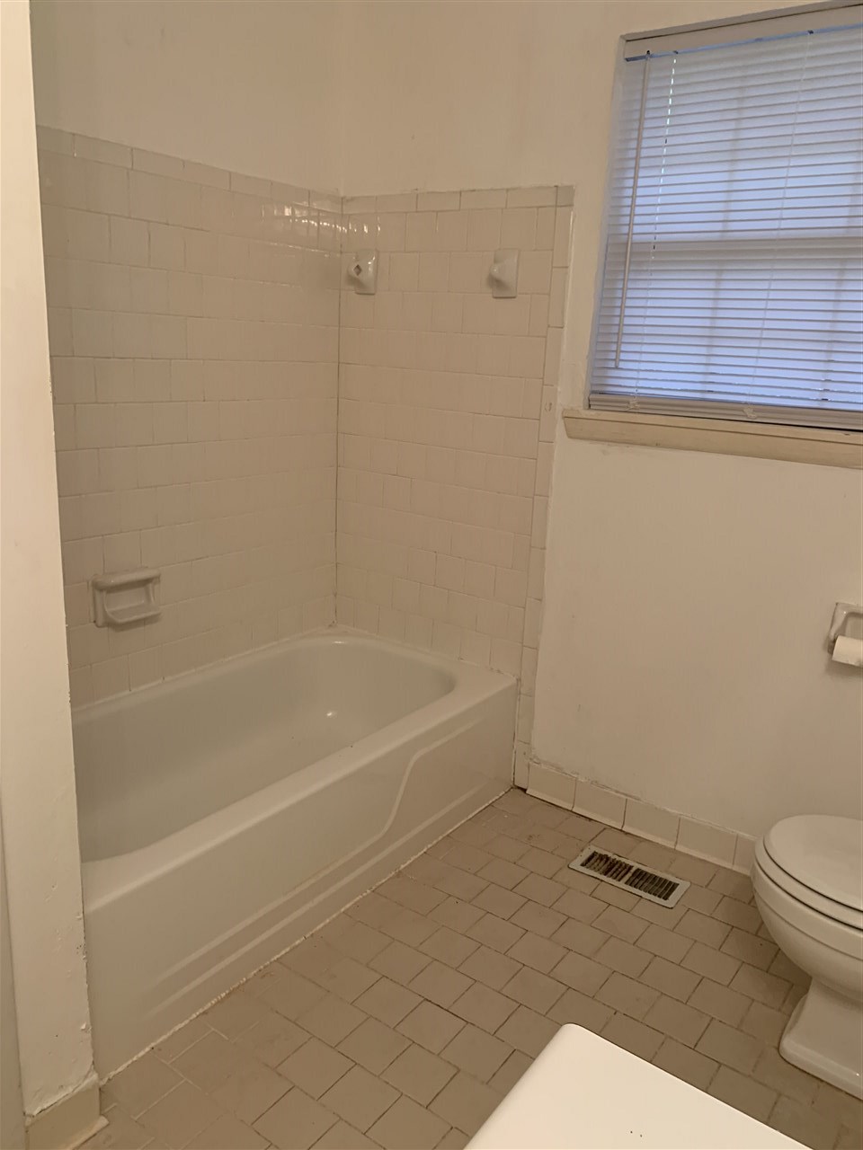 1520 Pullen Road, Unit 14 Tallahassee, FL 32303 - Photo 5 of 25 Gallery Image 5