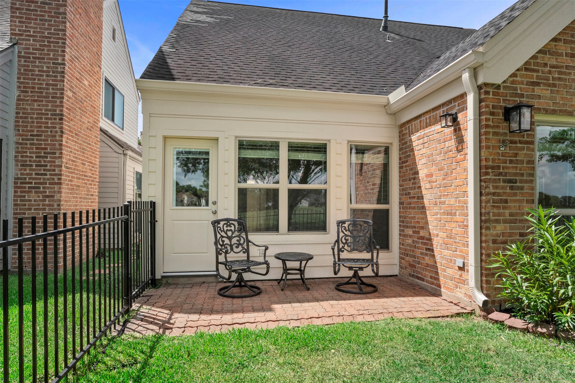 7635 Ameswood Road Houston, TX 77095 - Photo 31 of 39 Patio with direct access from the primary bedroom.