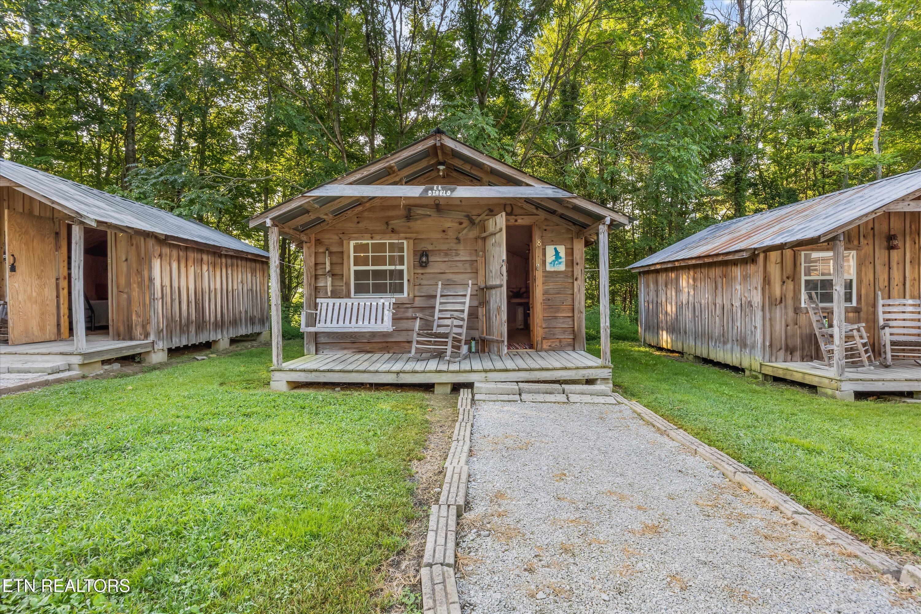 517 Adkins Trail Winfield, TN 37892 - Photo 12 of 53 El diablo cabin