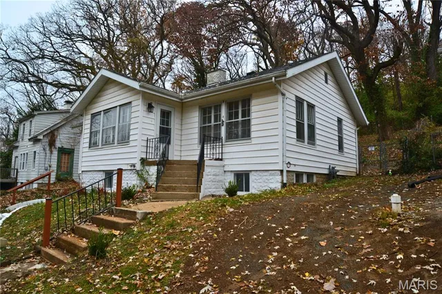 $169,900 | 4 Concord Drive, Belleville, IL 62223