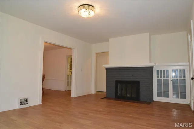 $164,900 | 4 Concord Drive, Belleville, IL 62223