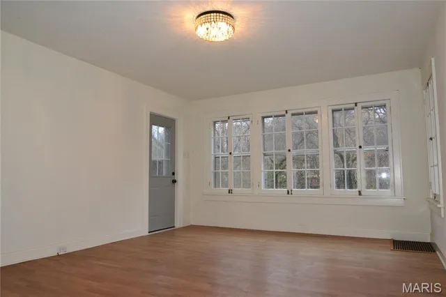 $164,900 | 4 Concord Drive, Belleville, IL 62223