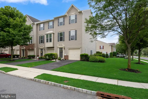 $389,900 | 201 Perry Way, Cinnaminson, NJ 08077