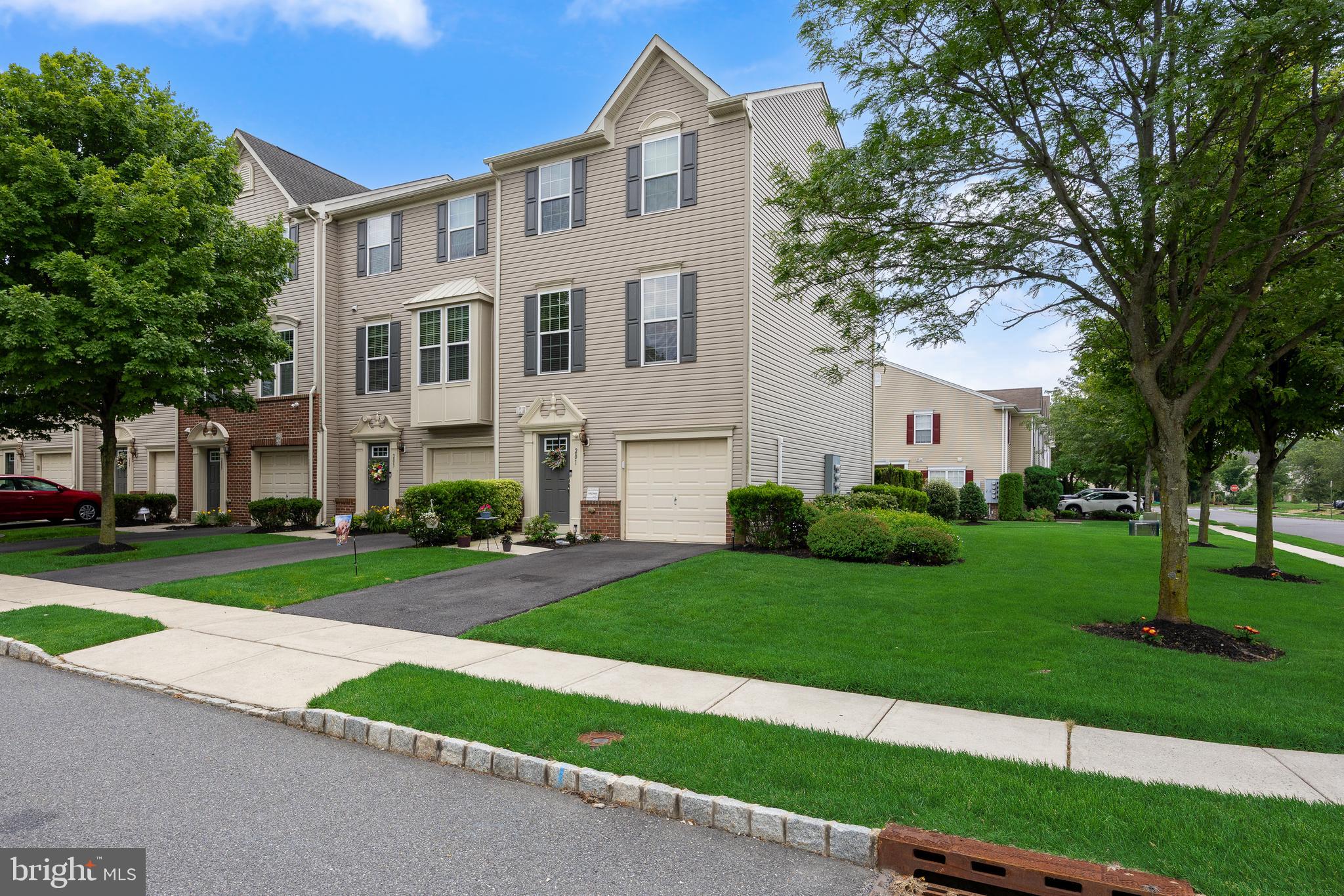 201 Perry Way Cinnaminson, NJ 08077 - Photo 3 of 31
