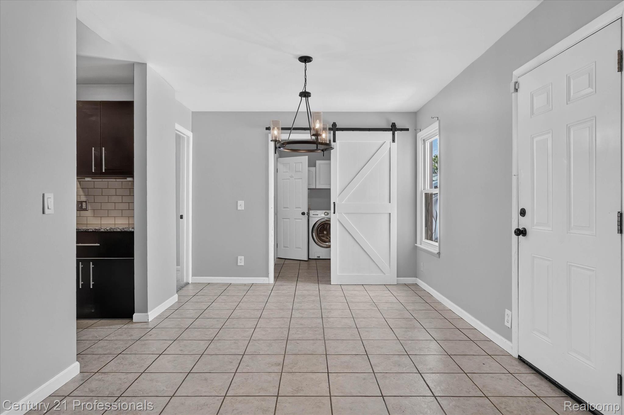 648 Newport Road Carleton, MI 48117 - Photo 14 of 37 20-648-W-Newport-Rd-Carleton-MI-48117-WindowStill.jpg