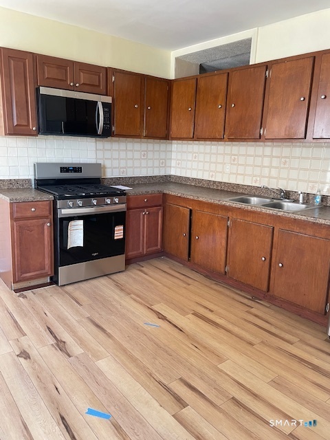 647 Union Avenue, Unit 2 Bridgeport, CT 06607 - Photo 1 of 7