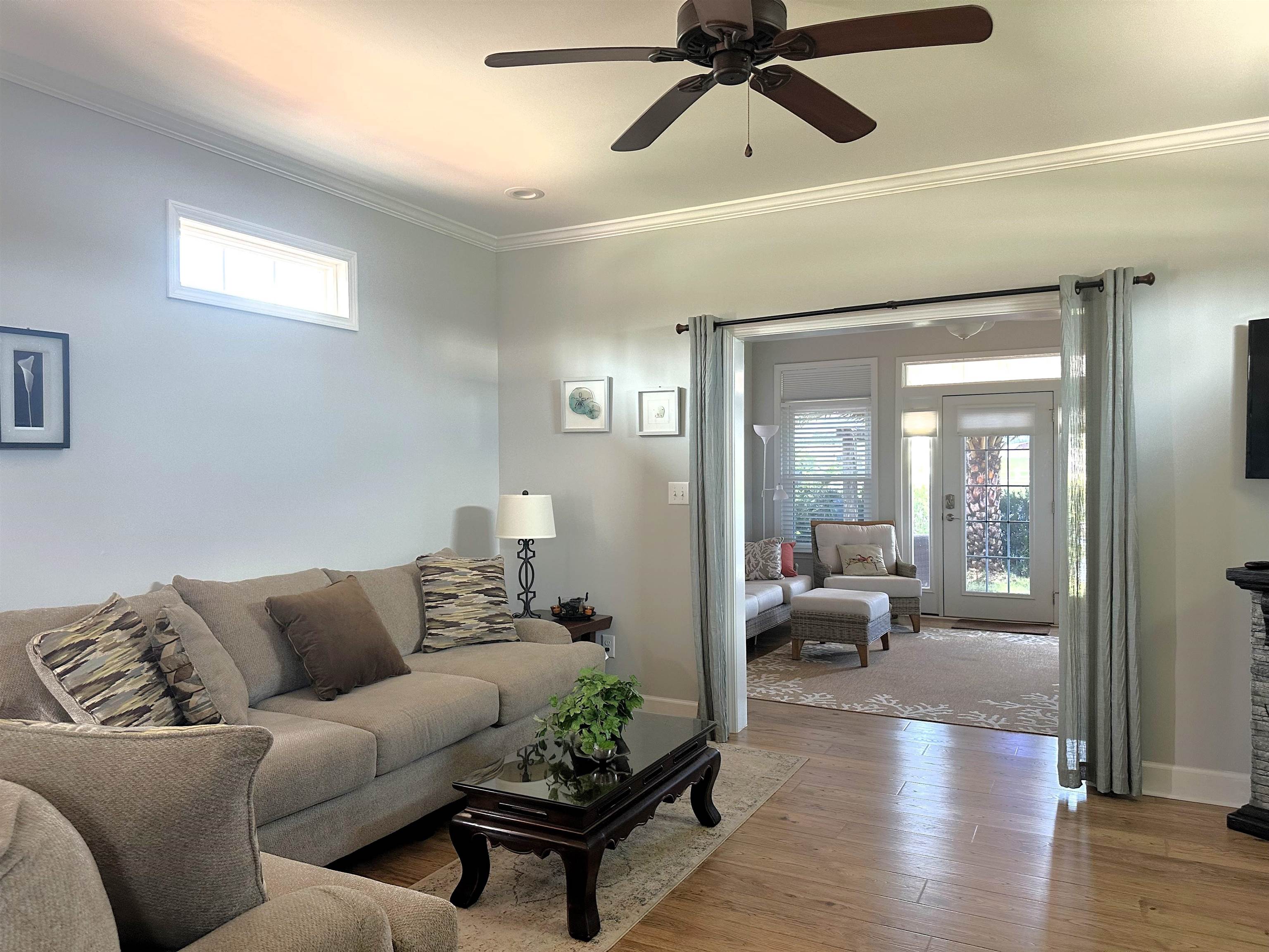 12136 Gateway Drive Elberta, AL 36530 - Photo 12 of 34 Living Room