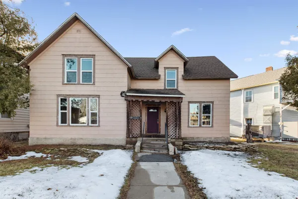 $134,900 | 829 Pierce Avenue, Marinette, WI 54143