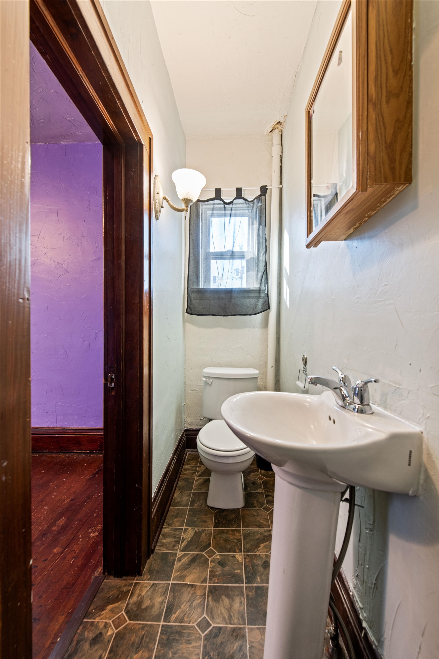 829 Pierce Avenue Marinette, WI 54143 - Photo 9 of 34