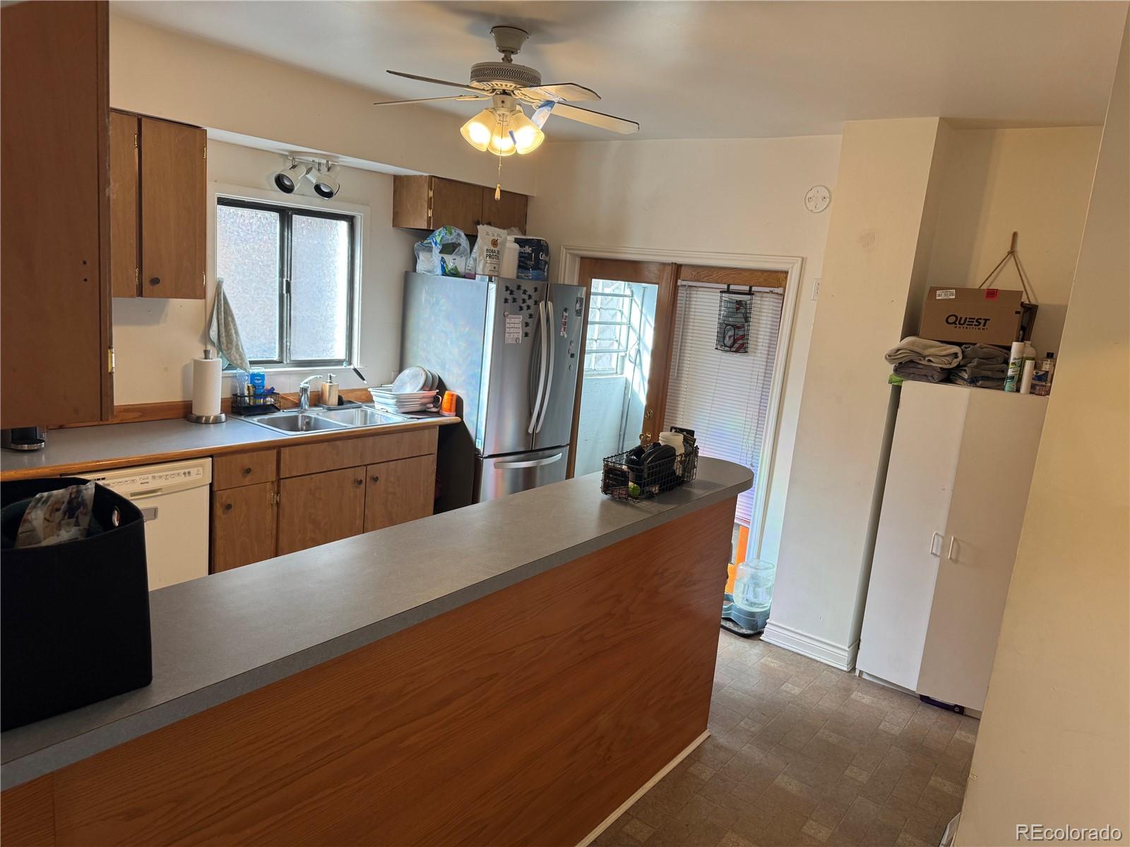 2469 Ames Street Edgewater, CO 80214 - Photo 4 of 17