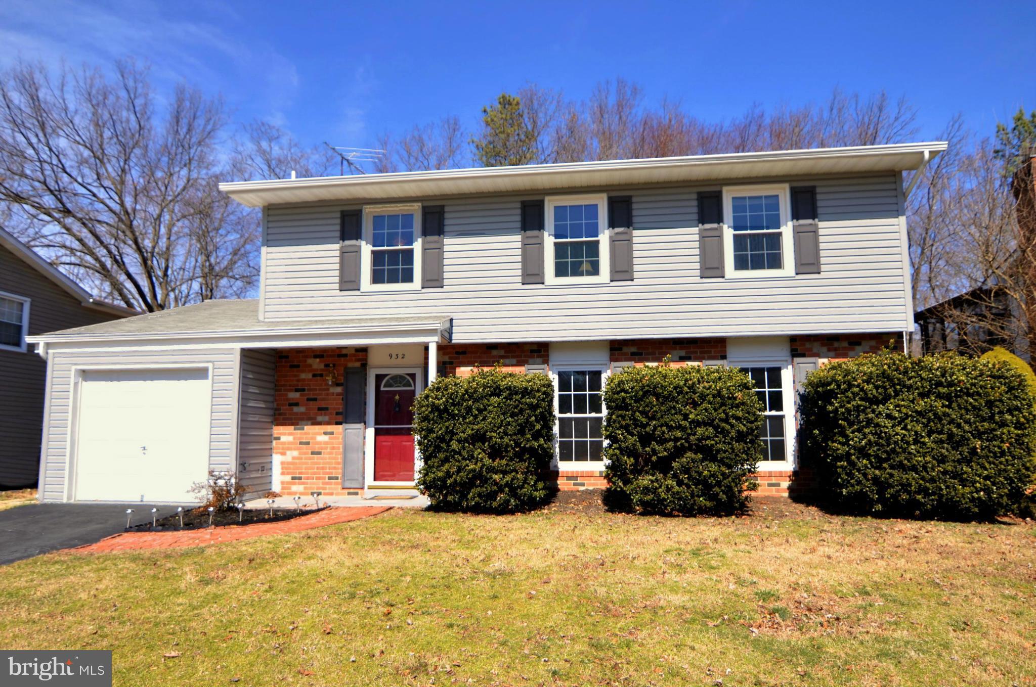 932 Fall Ridge Way Gambrills, MD 21054 - Photo 1 of 30 Exterior (Front)