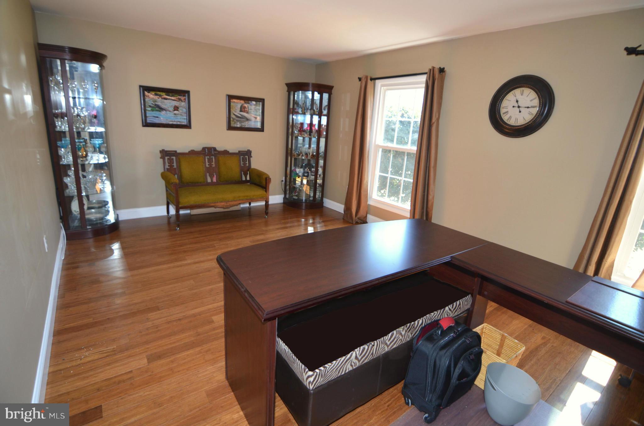 932 Fall Ridge Way Gambrills, MD 21054 - Photo 12 of 30 Living Room