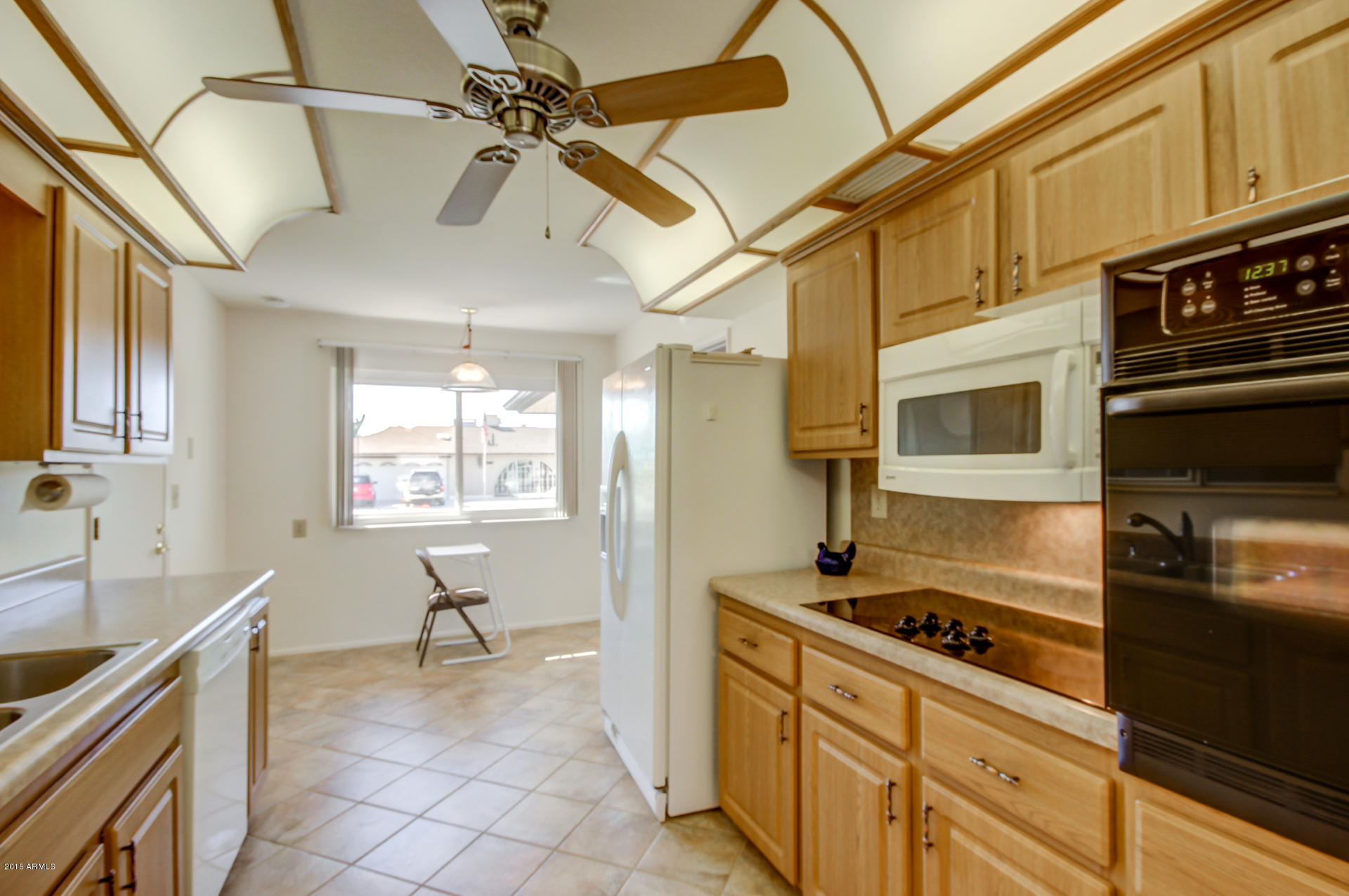 10416 West Ridgeview Road Sun City, AZ 85351 - Photo 3 of 36 Updated Kitchen