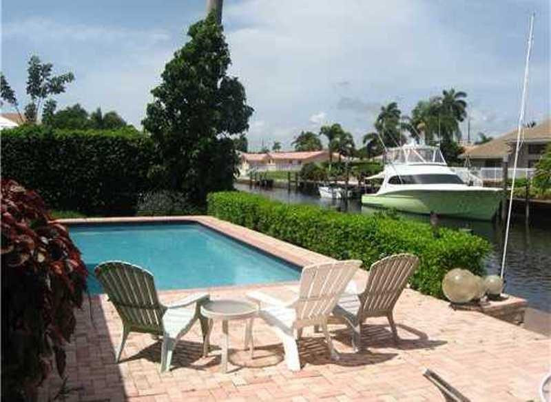 4271 Northeast 23rd Terrace Lighthouse Point, FL 33064 - Photo 29 of 32 Photo 29