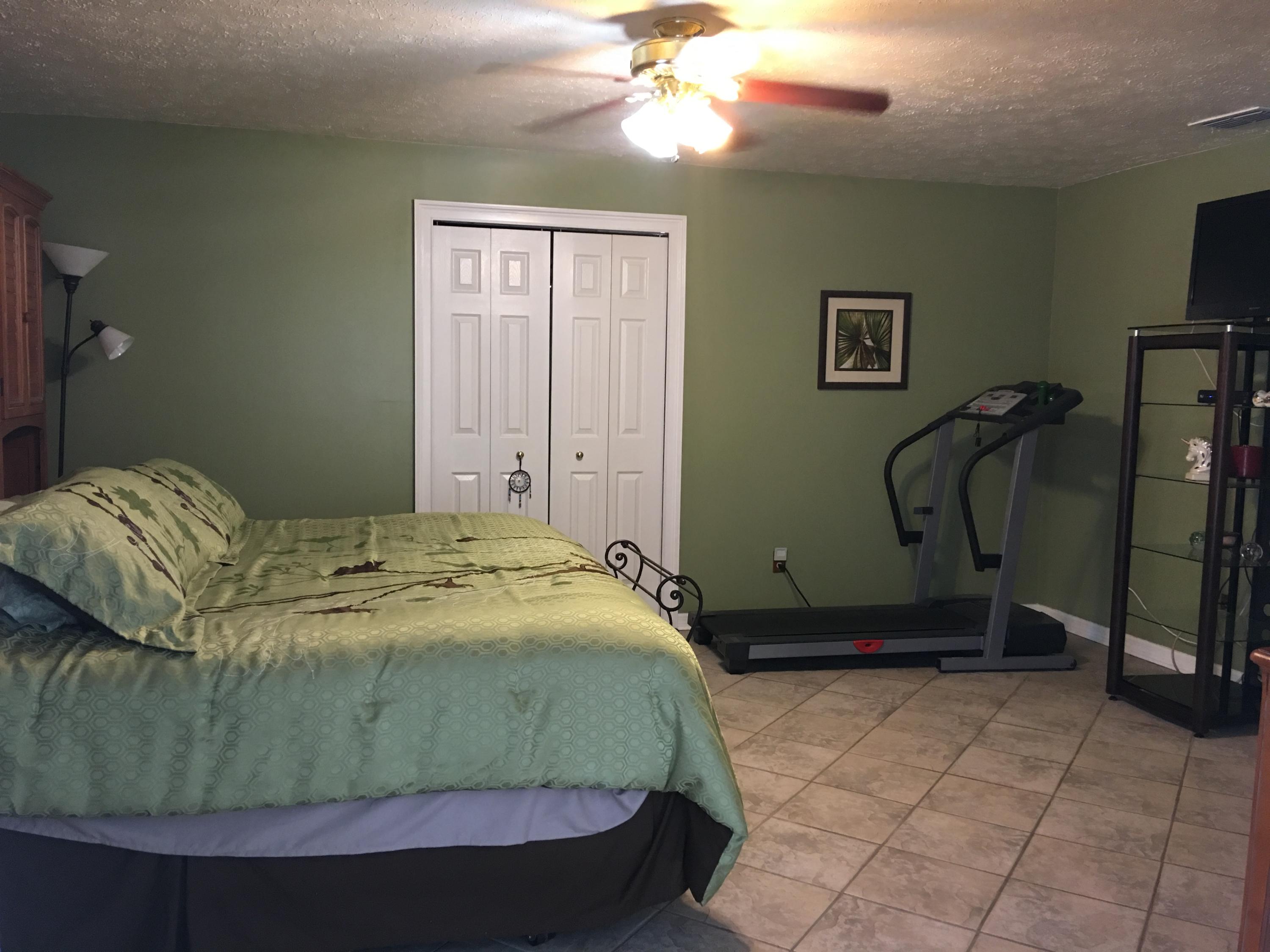 1102 West Weatherbee Road Fort Pierce, FL 34982 - Photo 14 of 17 IMG_8164 (1)