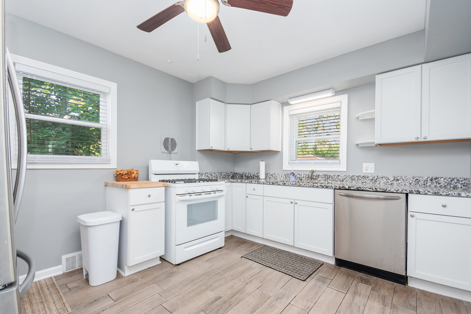 18536 Morris Avenue Homewood, IL 60430 - Photo 6 of 18