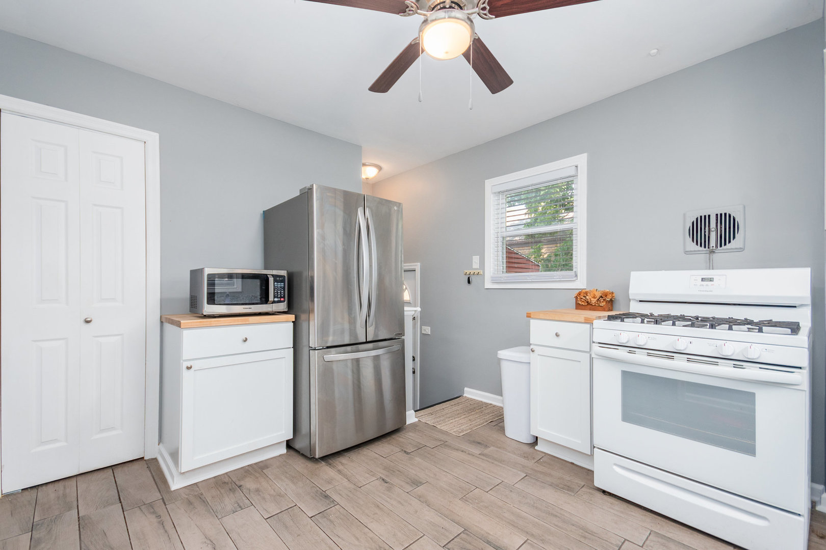 18536 Morris Avenue Homewood, IL 60430 - Photo 7 of 18