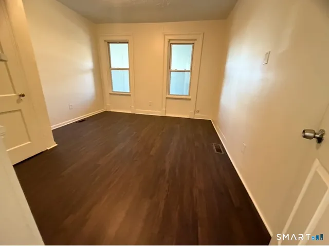 $2,150 | 26 Clarence Street, Unit 1, Bridgeport, CT 06608