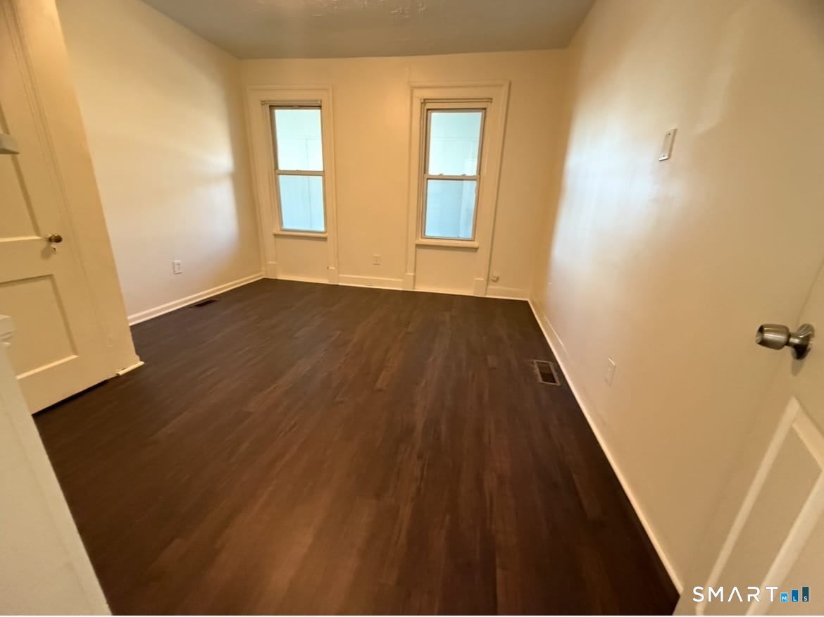 26 Clarence Street, Unit 1 Bridgeport, CT 06608 - Photo 13 of 17