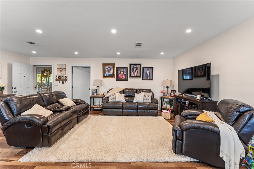 1855 Riverside Ontario, CA 91761 - Photo 7 of 34