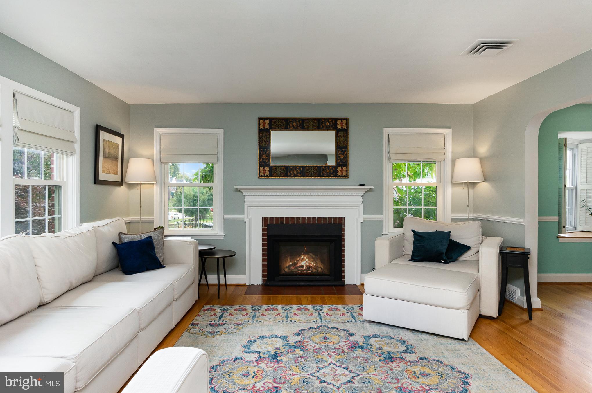 1837 Edgewood Road Towson, MD 21286 - Photo 5 of 33 Gas Fireplace