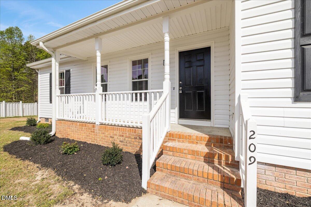 209 Hunters Farm Drive Raleigh, NC 27603 - Photo 5 of 36 06-209 Hunters Farm Dr
