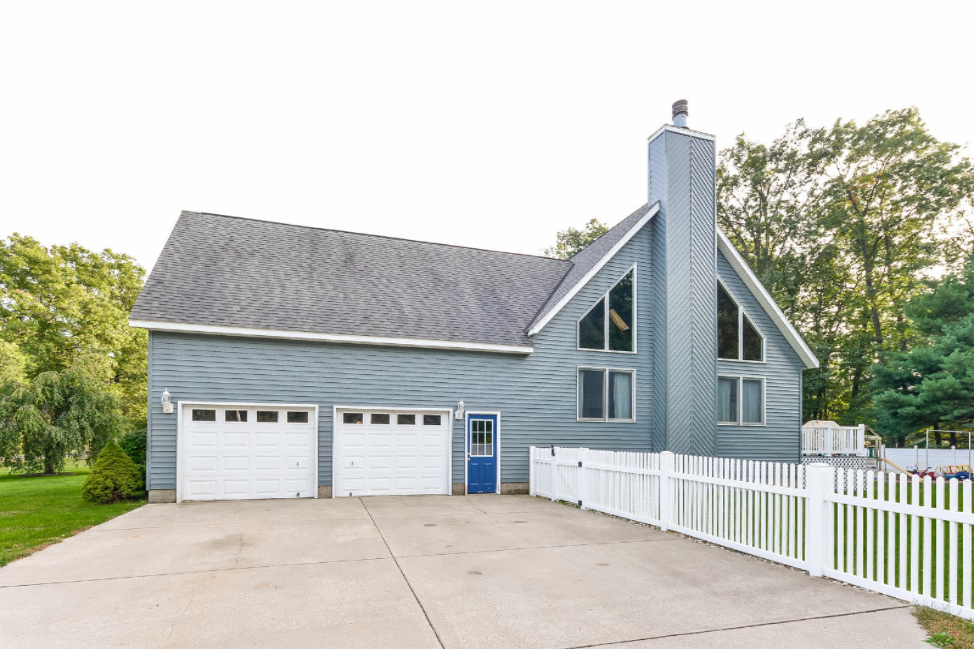 6375 Hall Road Muskegon, MI 49442 - Photo 3 of 49 039-photo-side-view-6342989