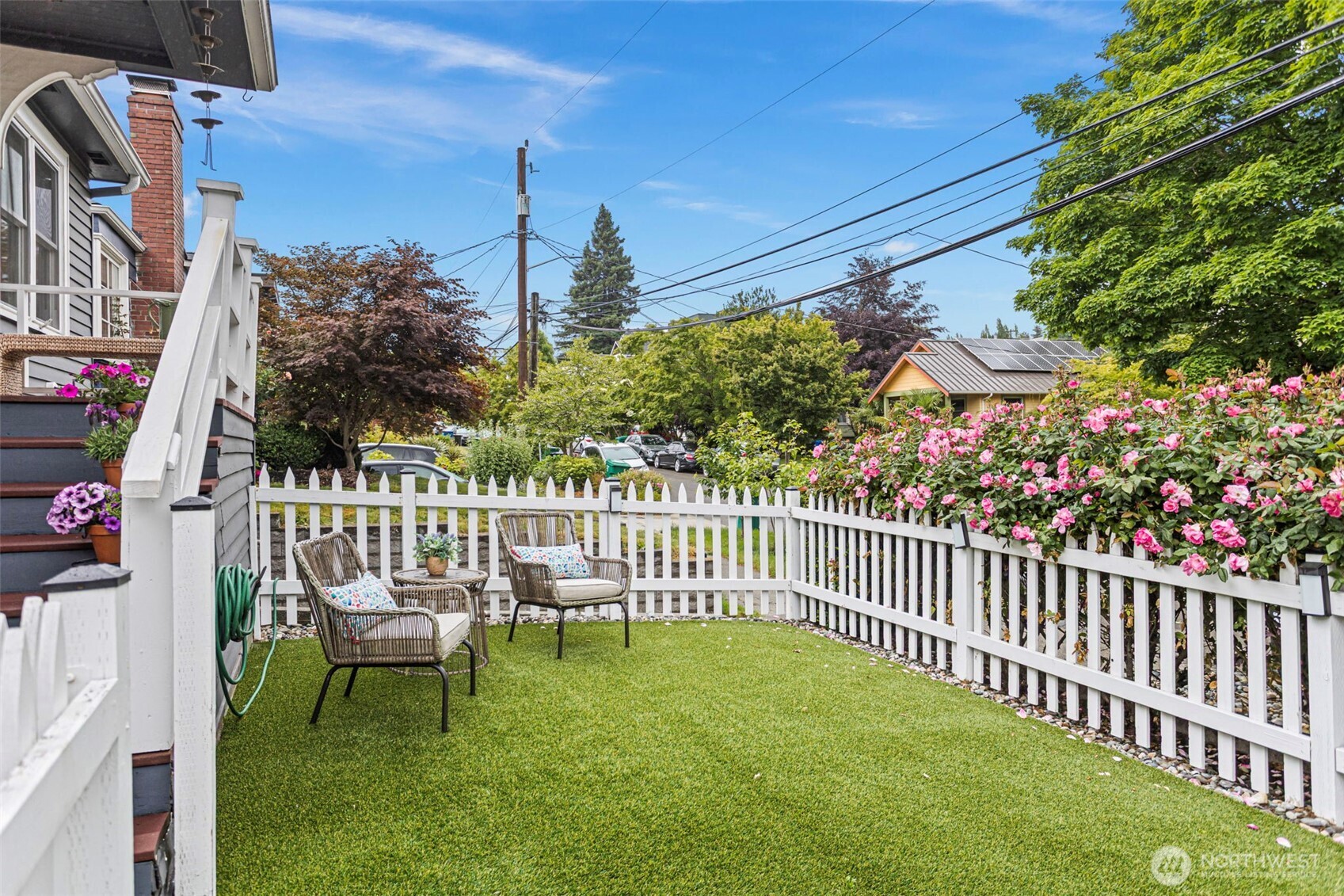 3917 Midvale Avenue North, Unit A Seattle, WA 98103 - Photo 5 of 37