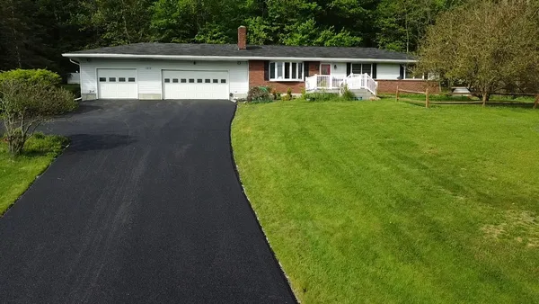 $375,000 | 1516 Quaker Lake Road, Brackney, PA 18812