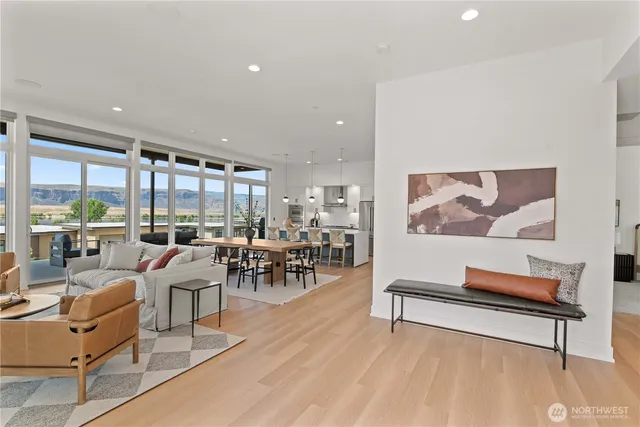 $1,749,000 | 9016 Tendril Lane Northwest, Quincy, WA 98848