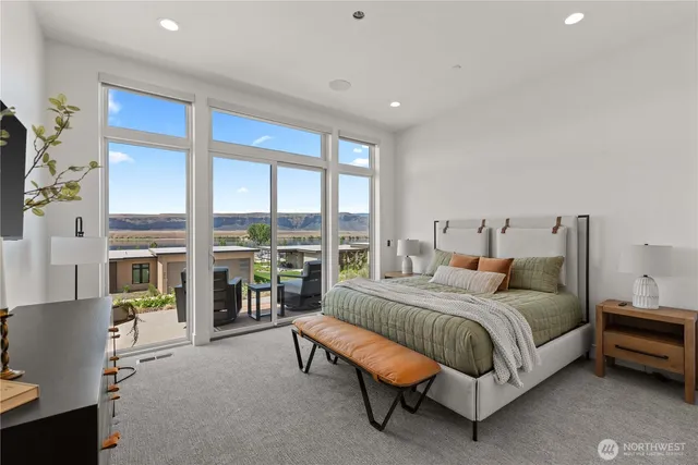 $1,749,000 | 9016 Tendril Lane Northwest, Quincy, WA 98848