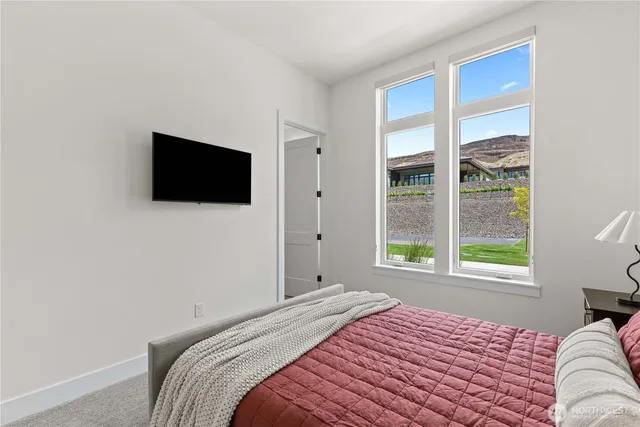 $1,749,000 | 9016 Tendril Lane Northwest, Quincy, WA 98848