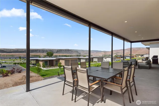 $1,749,000 | 9016 Tendril Lane Northwest, Quincy, WA 98848