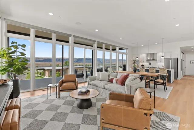 $1,749,000 | 9016 Tendril Lane Northwest, Quincy, WA 98848