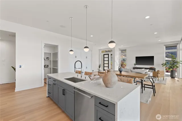 $1,749,000 | 9016 Tendril Lane Northwest, Quincy, WA 98848