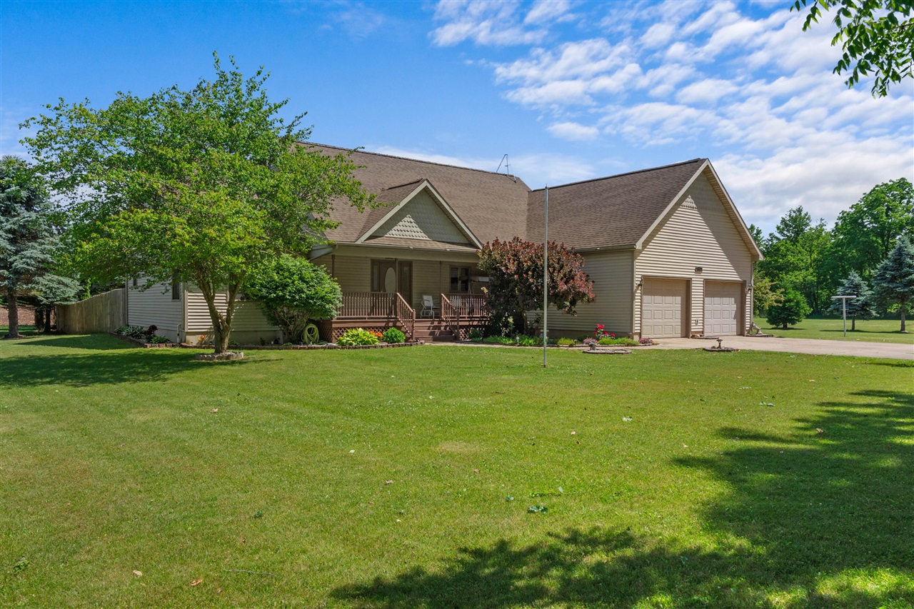 1016 Lukesport Road Quincy, MI 49082 - Photo 5 of 54
