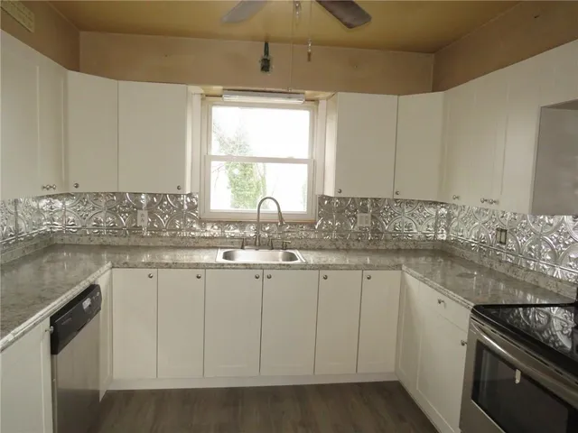 $84,900 | 606 Crest Avenue, Charleroi, PA 15022