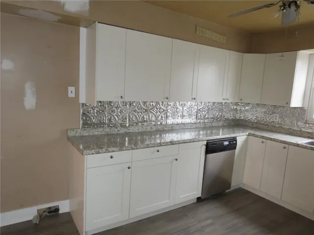 $84,900 | 606 Crest Avenue, Charleroi, PA 15022