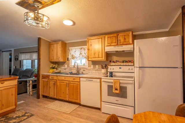 $171,000 | 41 Meadowmist Drive, Dalton, NH 03598