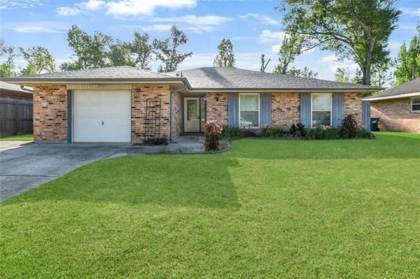$245,000 | 309 Desoto Drive, Luling, LA 70070