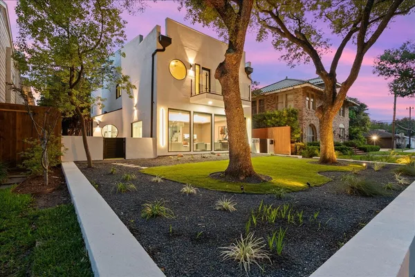 $1,695,000 | 2135 Quenby Street, Houston, TX 77005