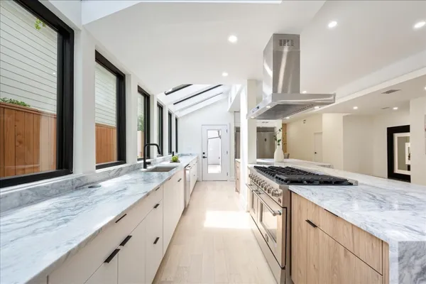 $1,695,000 | 2135 Quenby Street, Houston, TX 77005