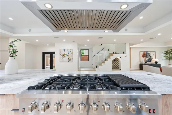 $1,695,000 | 2135 Quenby Street, Houston, TX 77005