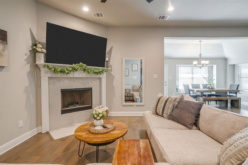 709 Waterford Way Joshua, TX 76058 - Photo 7 of 35