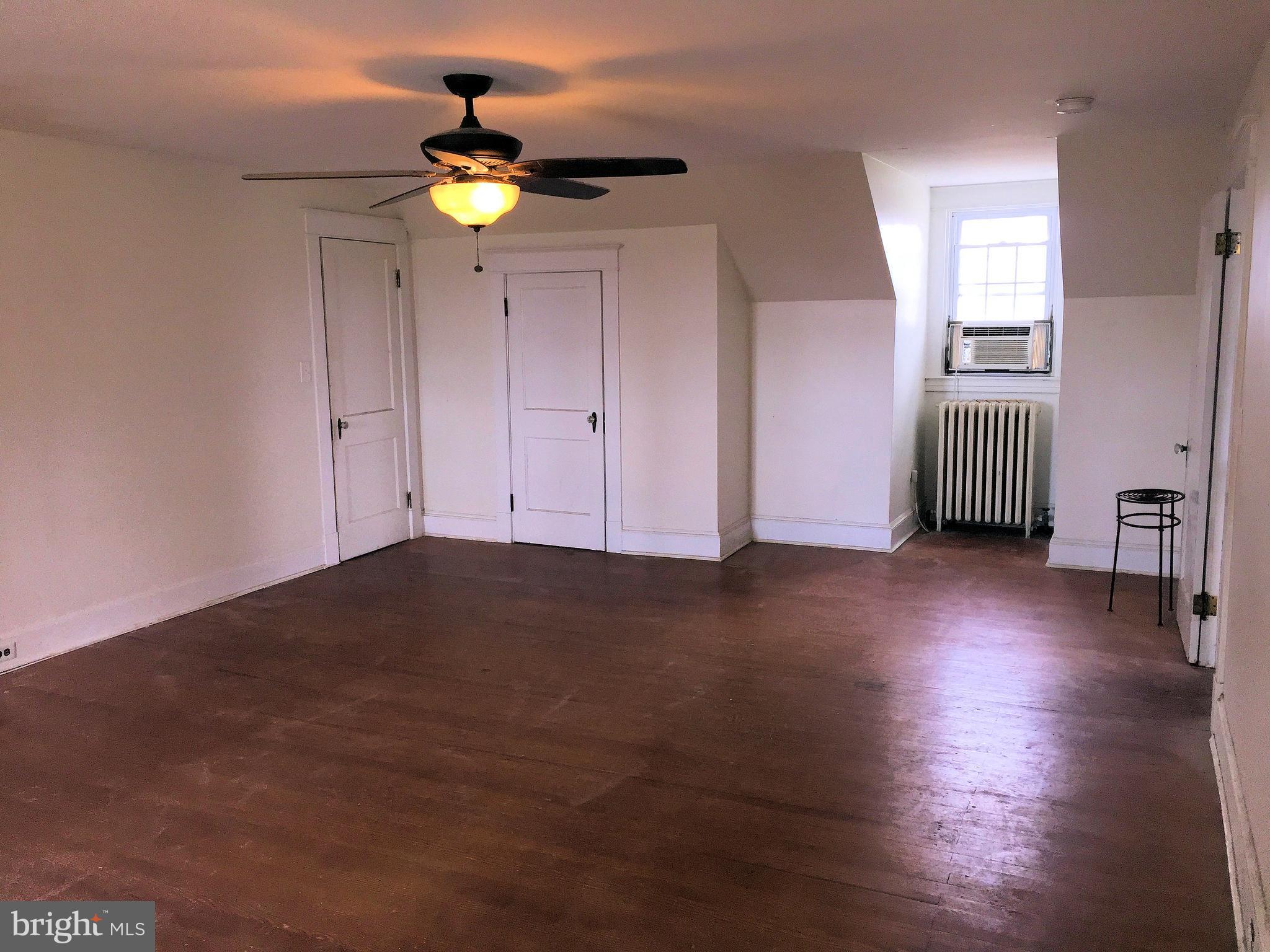 5311 Solomons Island Road Lothian, MD 20711 - Photo 14 of 36 Bedroom (Master) upper floor