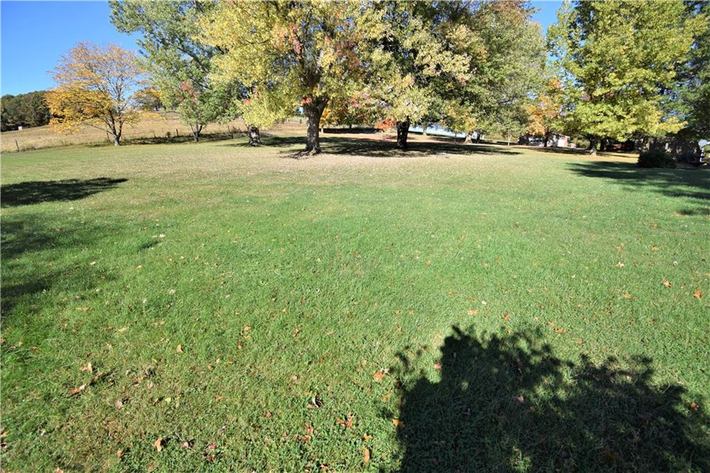 497 Pleasant Valley Road Washington, PA 15301 - Photo 4 of 25 Gallery Image 4