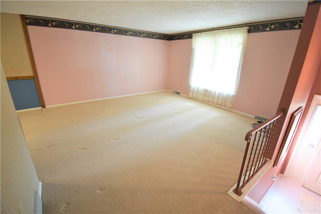 497 Pleasant Valley Road Washington, PA 15301 - Photo 7 of 25 Gallery Image 7